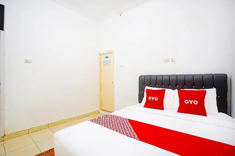 OYO 91460 Guest House Kencana Syariah