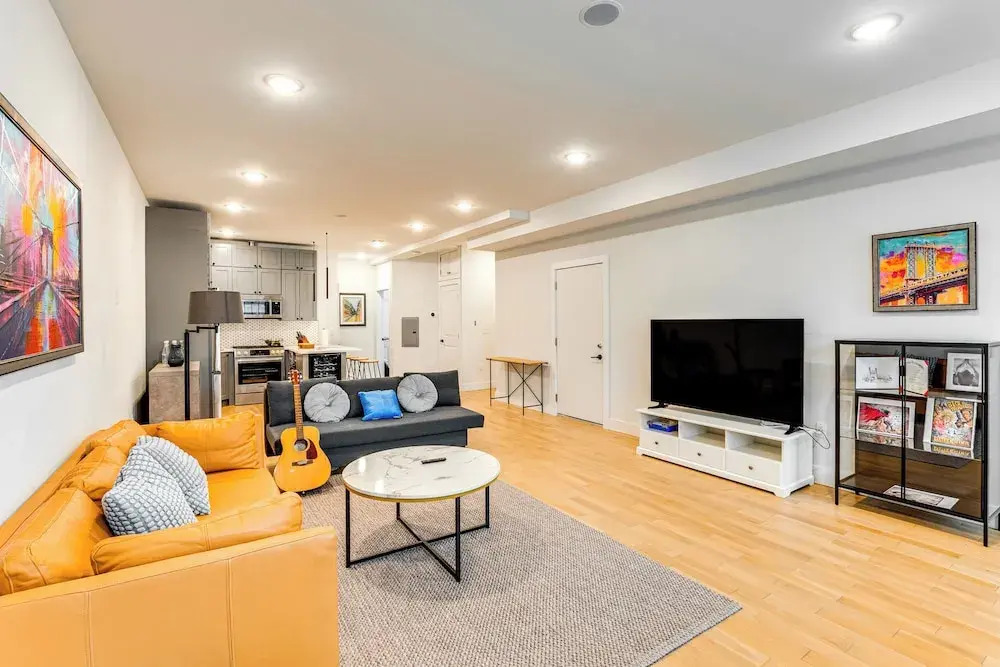 8 Mi to Metlife Stadium: Urban Jersey Retreat