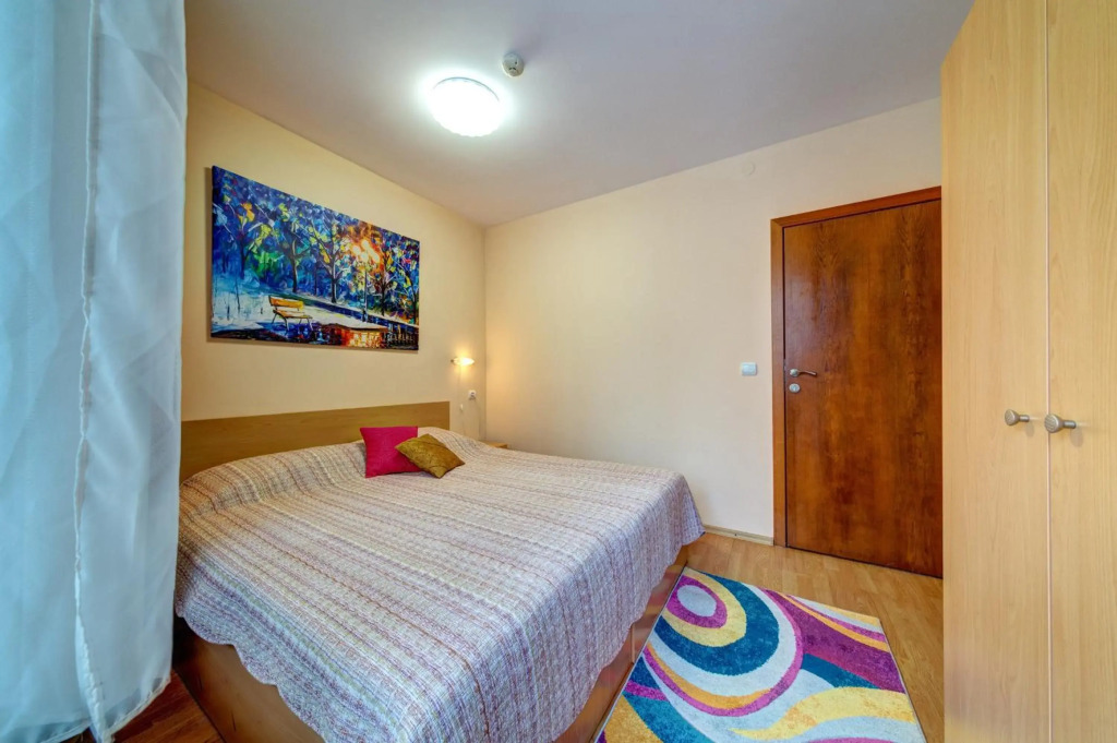 *Cozy and Cute* 1BD Apartment in The Castle Complex