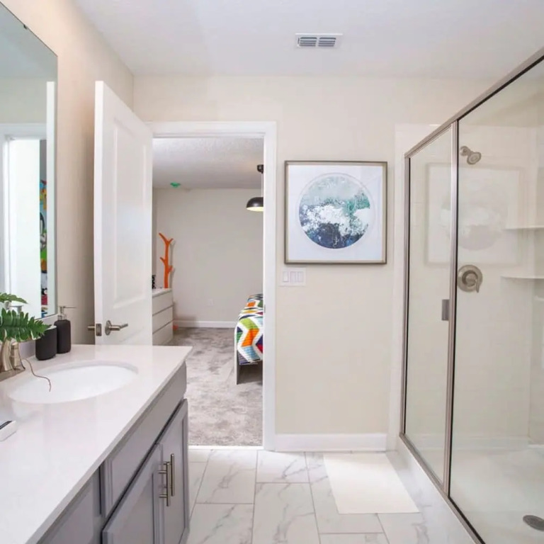 4577 Stunning 7BD Home