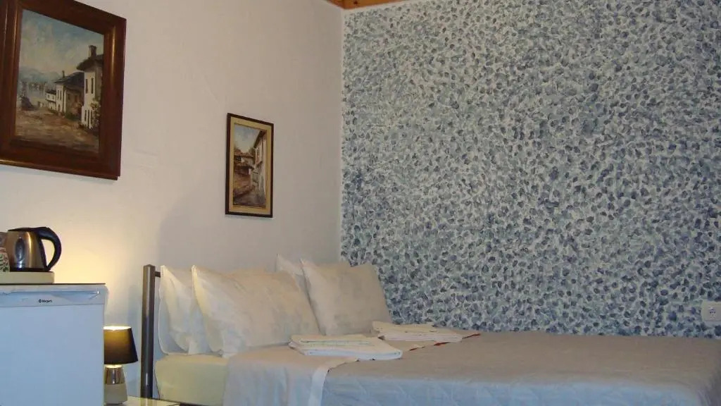 Old Town Traditional Residence