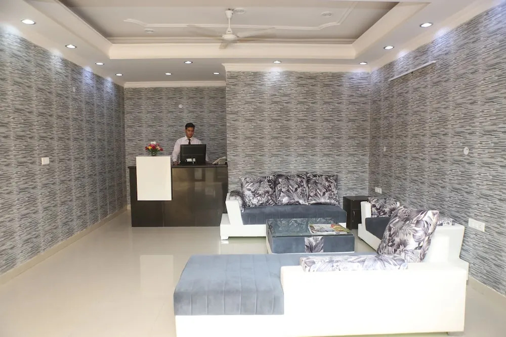 Mint City Center Suites