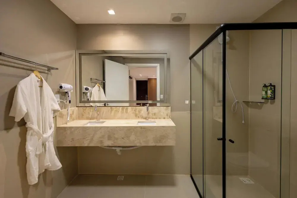 Aira Hotel