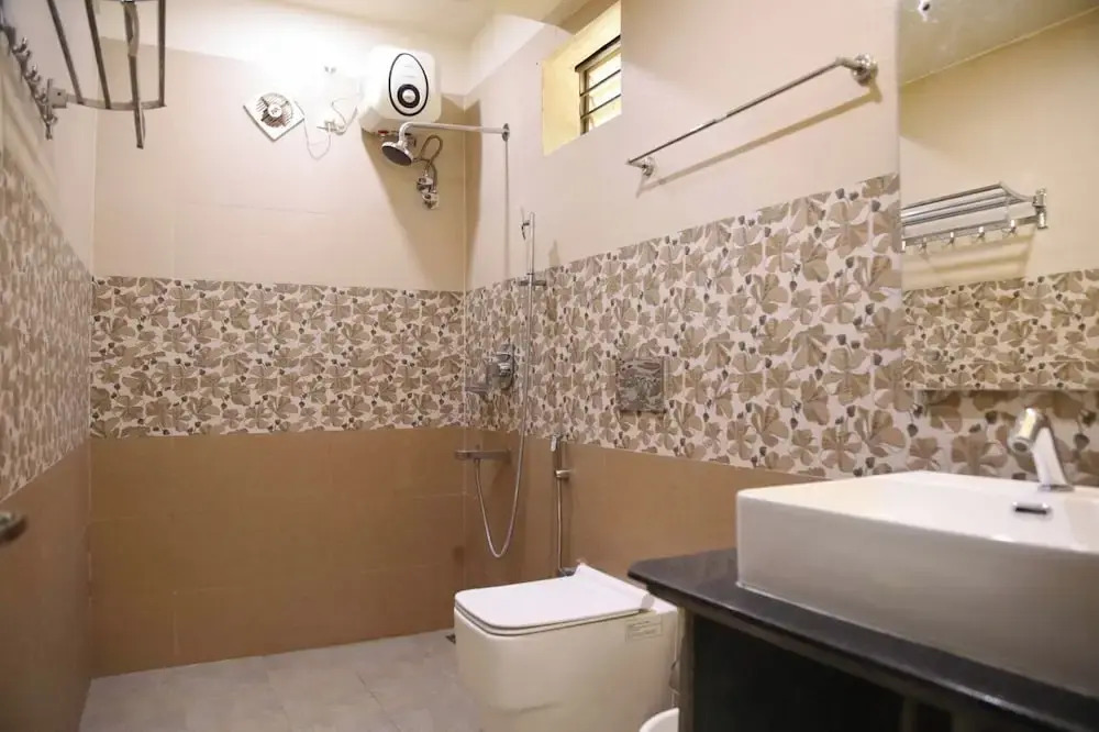 Kalyan Tourist Home