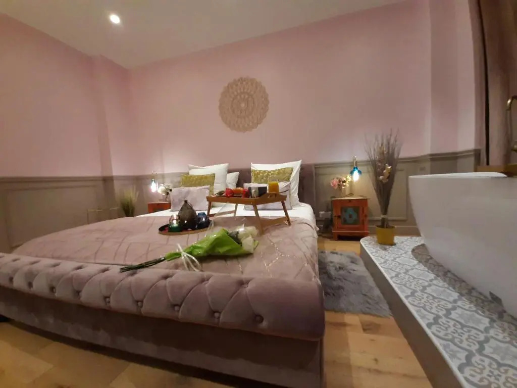 Luxury Suite Paris Republique