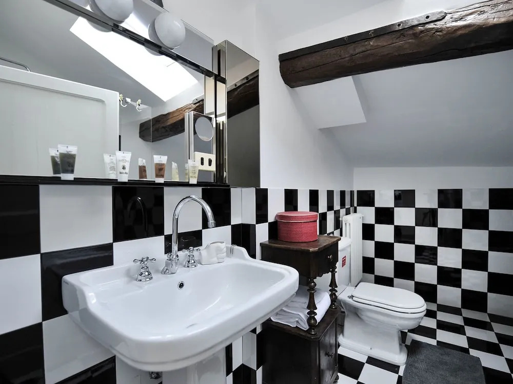 Stairs to Heaven Apartment