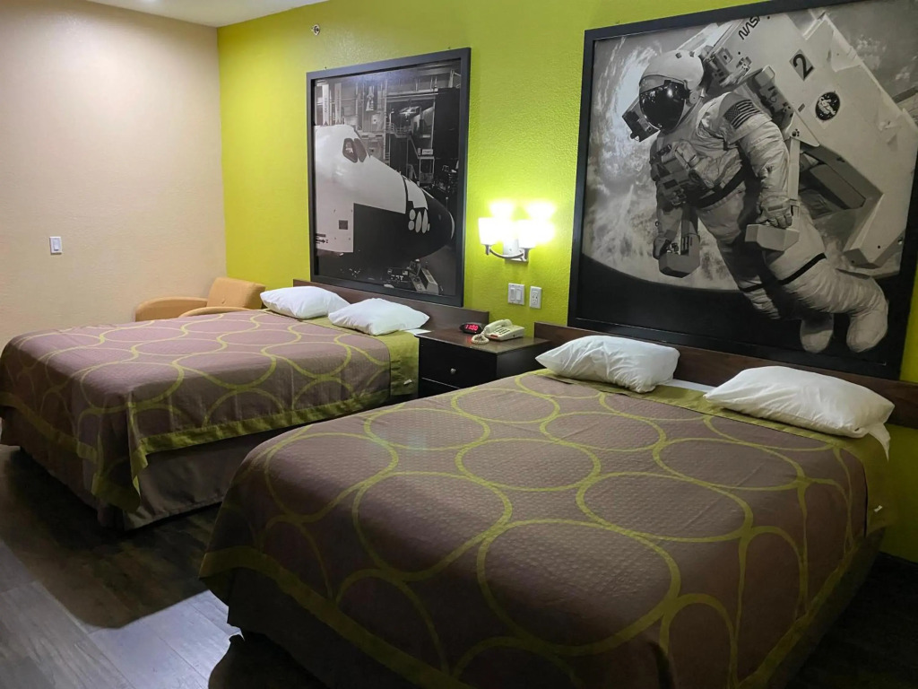 Red Lion Inn & Suites IAH Airport East
