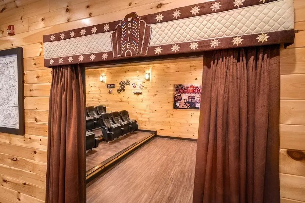 Greystone Pointe Lodge 15 Bedroom Residence by Redawning