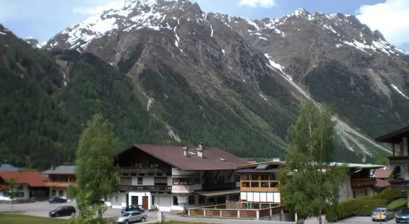 Haus Alpina Huben