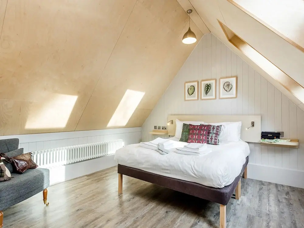 Lodge 2
