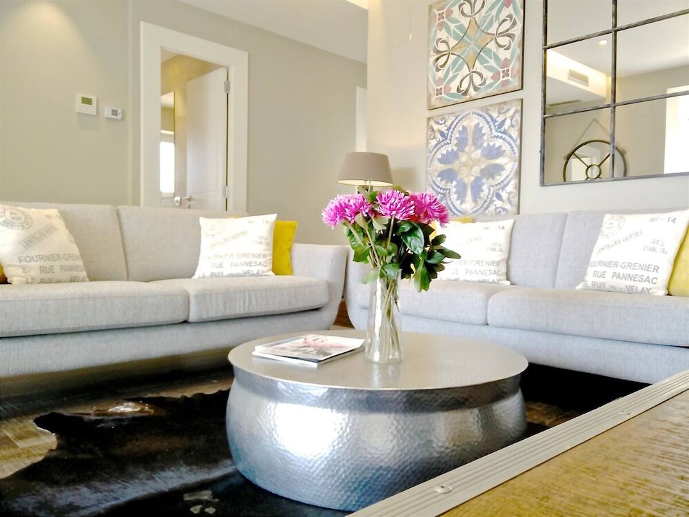BizFlats Batik Penthouse Pedralbes