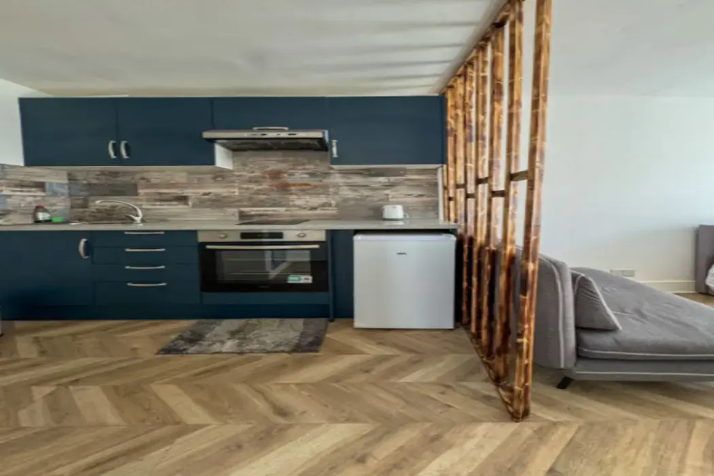 Tottenham City Stays, Opposite Seven Sisters Train Station