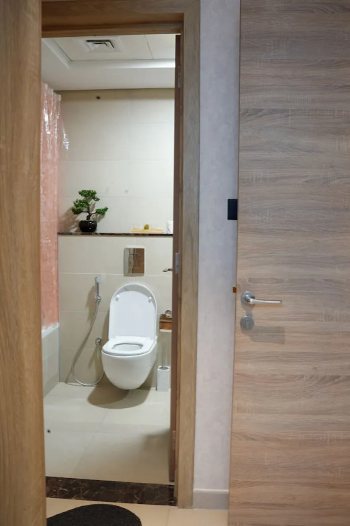 Stylish 1 BR for rent G005
