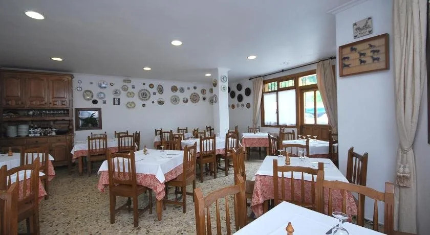 Hotel Trespalacios