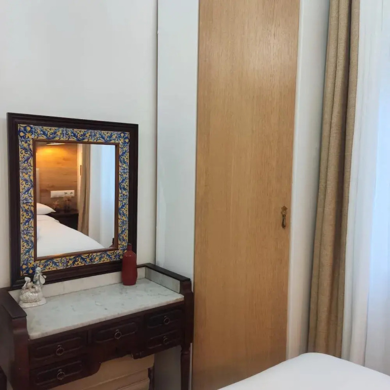 Studios Or Private Rooms