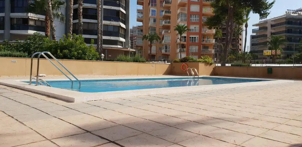 Junto Playa Levante con terraza Chill-Out-2 WCs-A ESTRENAR Gemelos 23