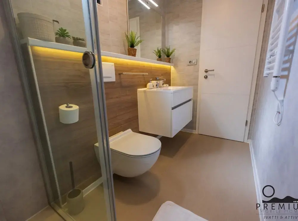 Charming Two-bedroom Mobile Homes Drage