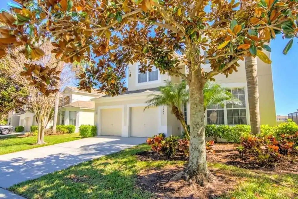 By The Lake 5 Bedroom Home