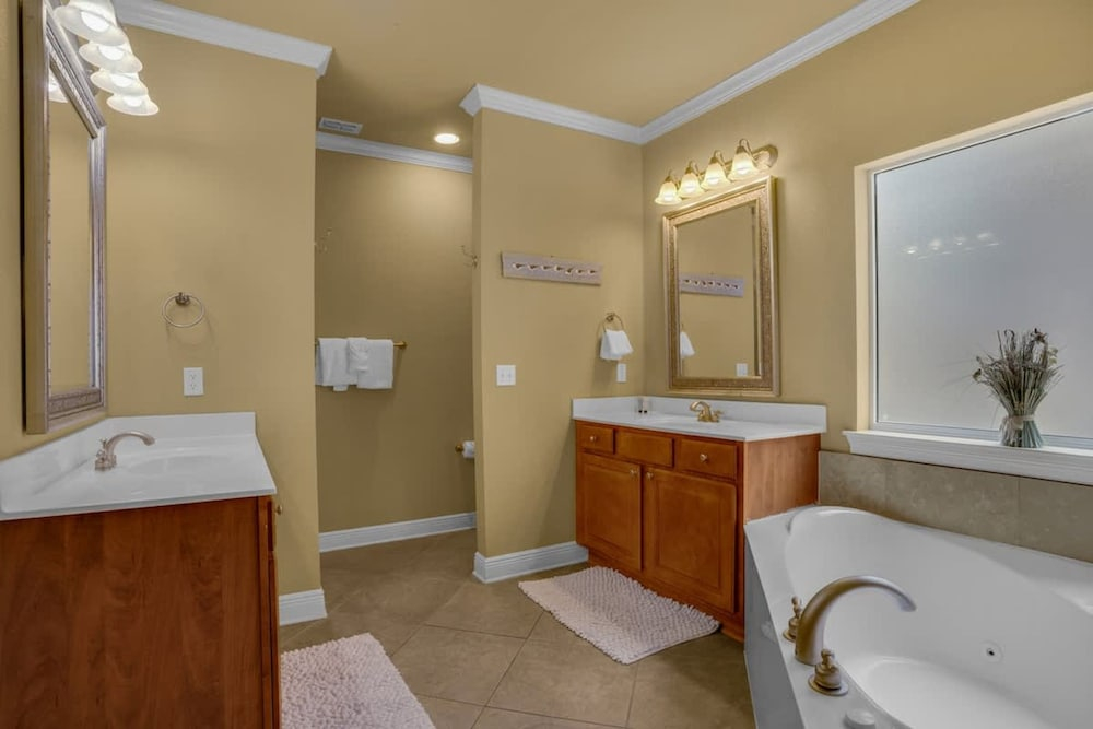 Home Sweet Destin - 6bdr - Sleeps 14 - Next 2 Beach