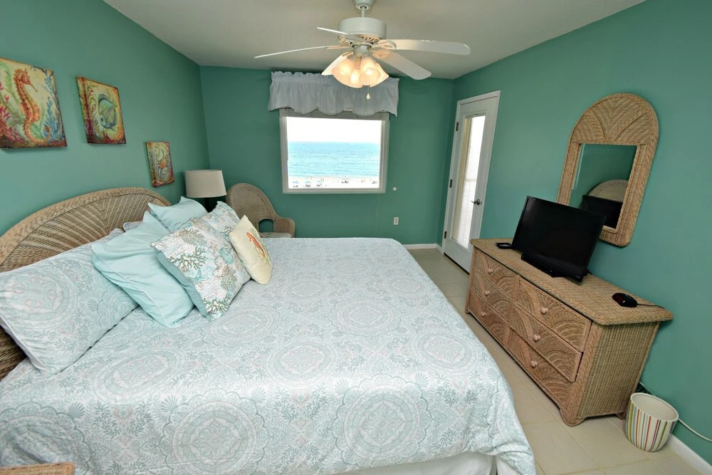 Driftwood Towers 4G 2 Bedrooms 2 Bathrooms Condo