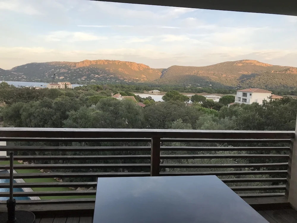 Studio Standing avec terrasse et Piscine
