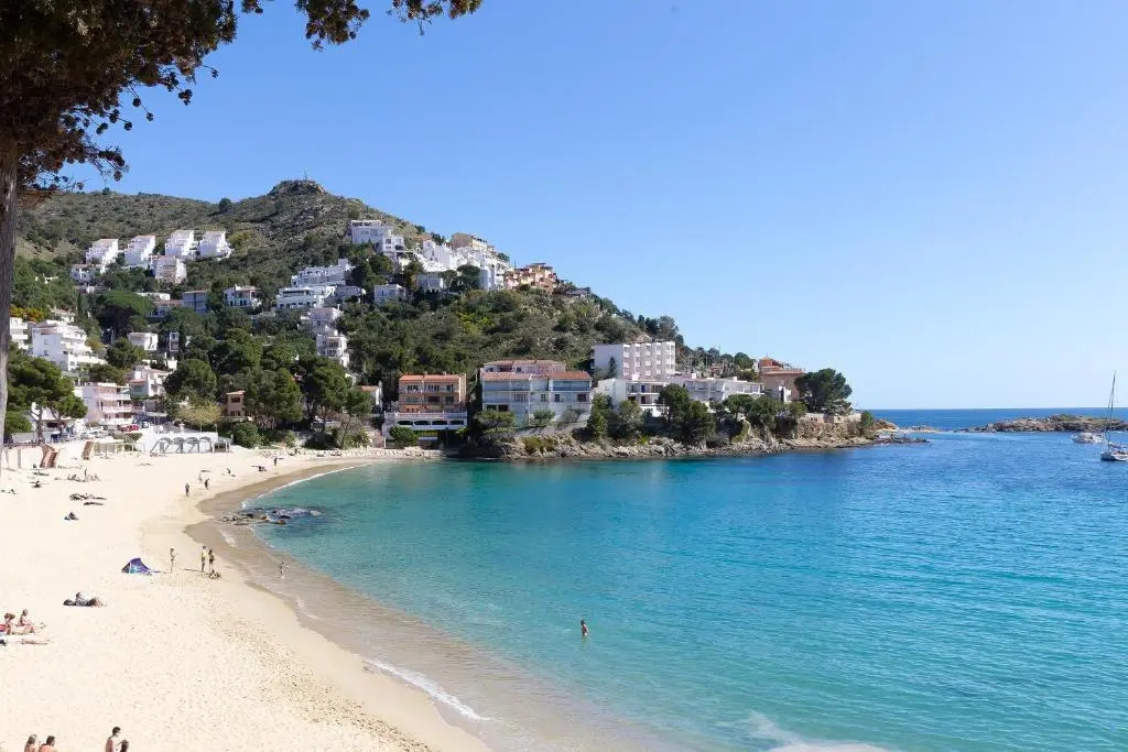 CENTRAL APARTMENT 2A 50m BEACH