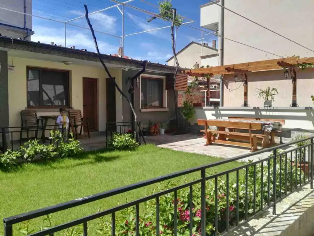 Guest House Ofilovi
