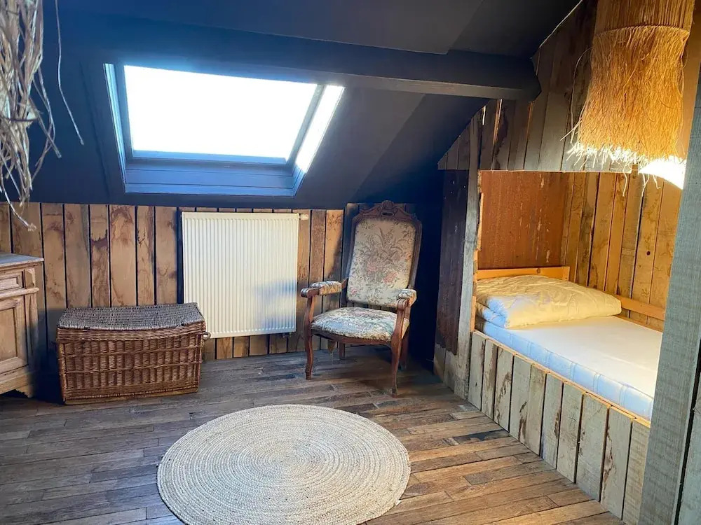 Bièvre Forest-Edge Retreat