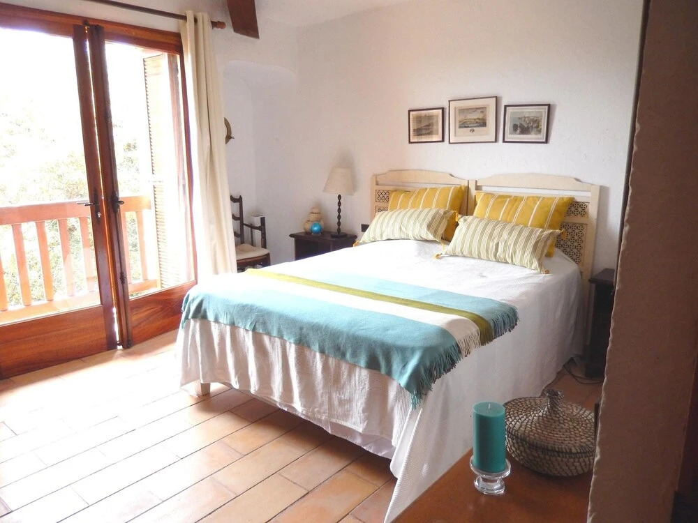 Villa With 5 Bedrooms in Lecci, With Wonderful sea View, Enclosed Gard