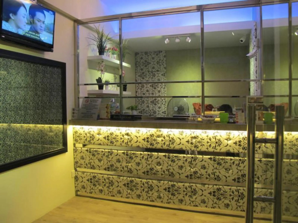 7 Star Hotel