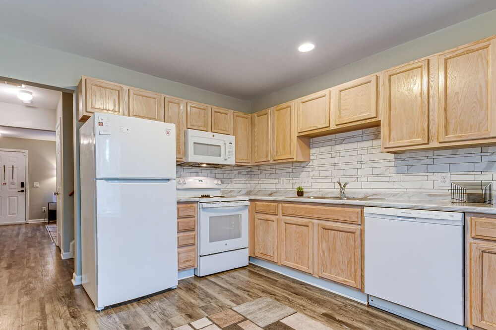 2 Mi to Lenovo Center: Dog-friendly Getaway