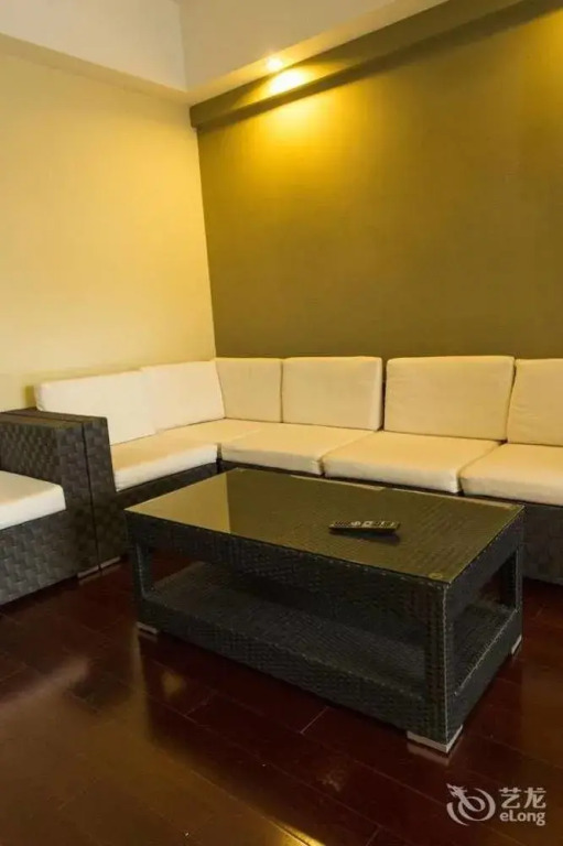 Zhanhong Pazhou Service Apartment