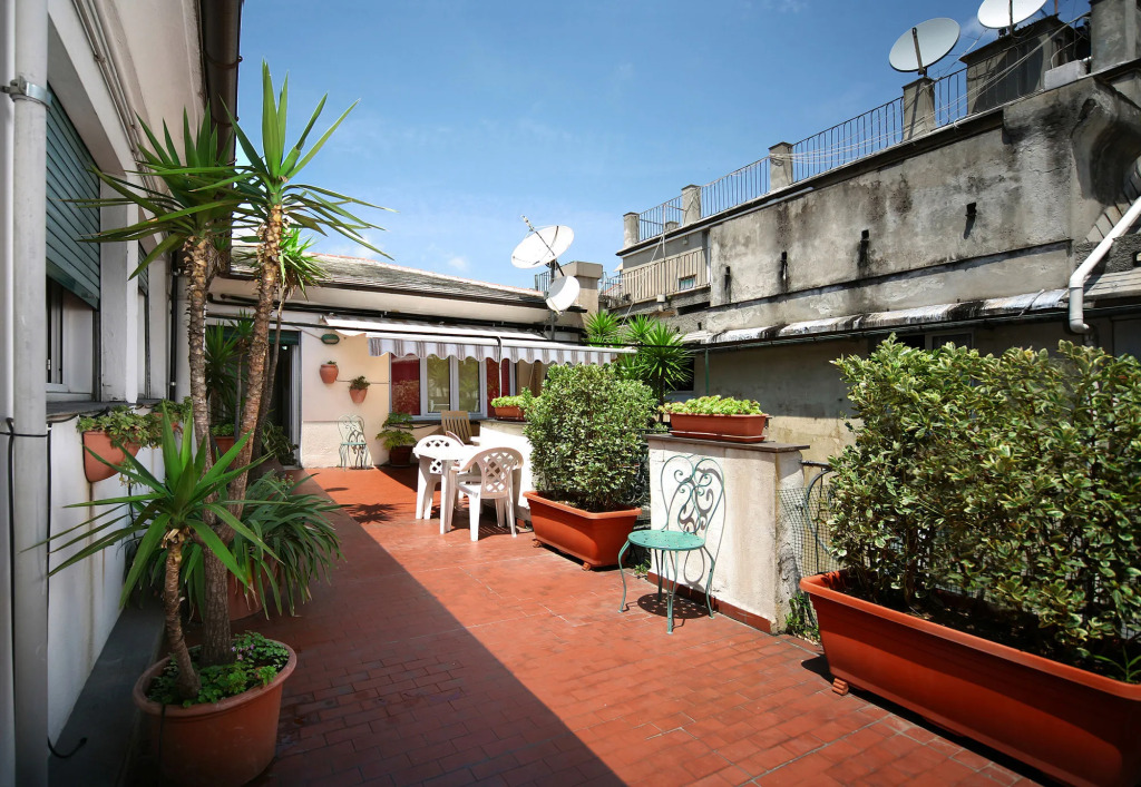 Hotel Cairoli