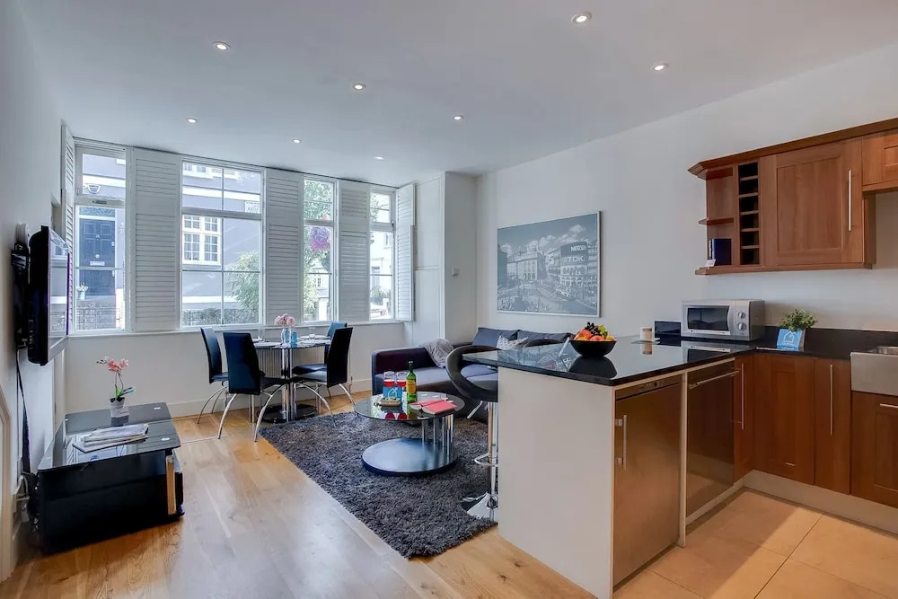 The Redfield Lane Nest - NG1