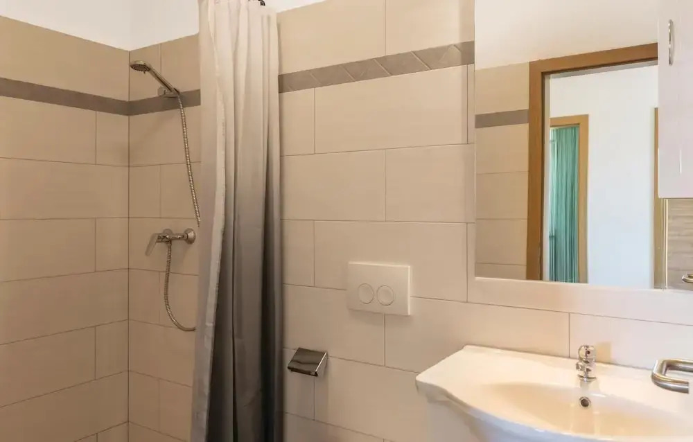 Nice Apartment in Pomer With 2 Bedrooms