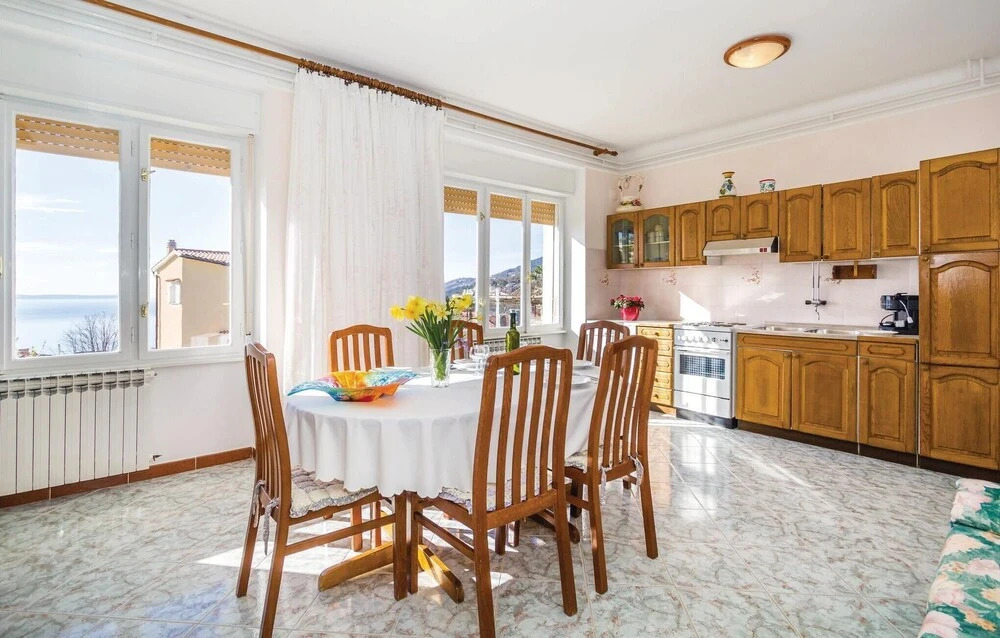 Beautiful Home in Icici With Wifi and 1 Bedrooms