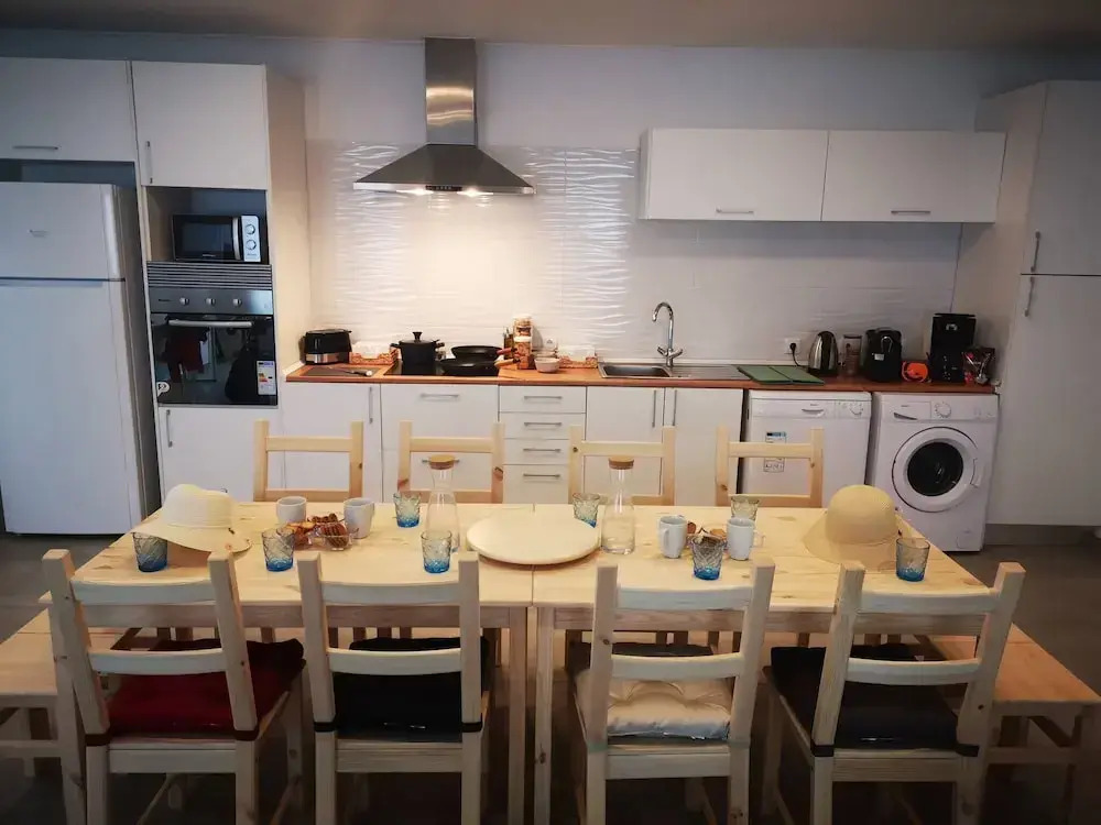 "room in Guest Room - Luxury Stay For 4 - Caparica Posthel"