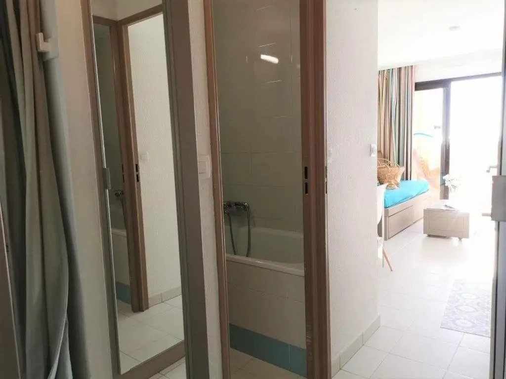 Appartement Cannes la Bocca, 1 pièce, 4 personnes - FR-1-609-5