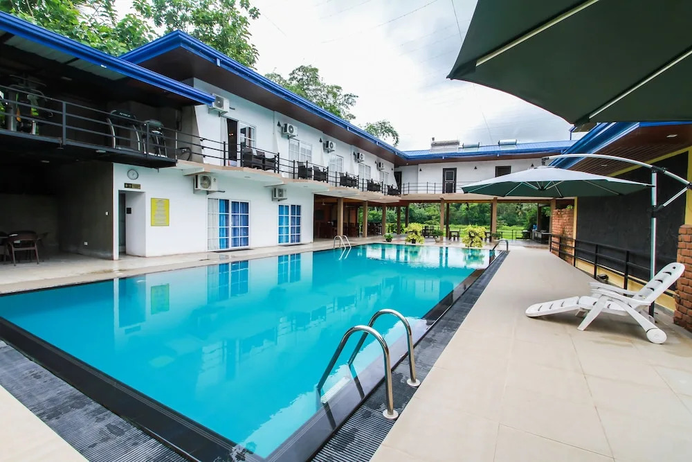 OYO 242 Dhanamuthu Hotel And Banquets