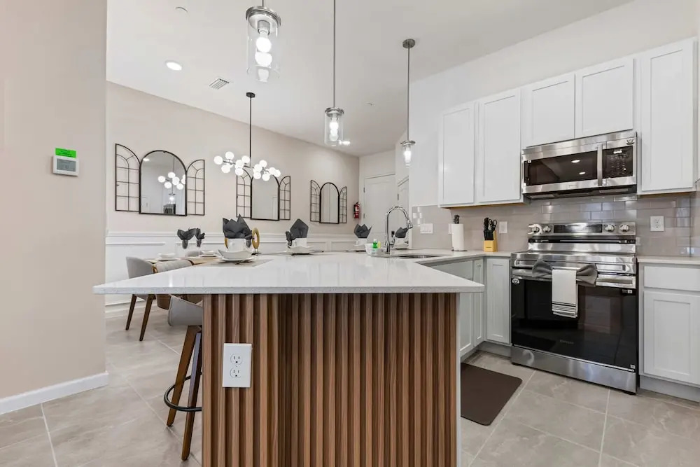 5BR 5BA Paradiso Grande - Walk to Seaworld 10507