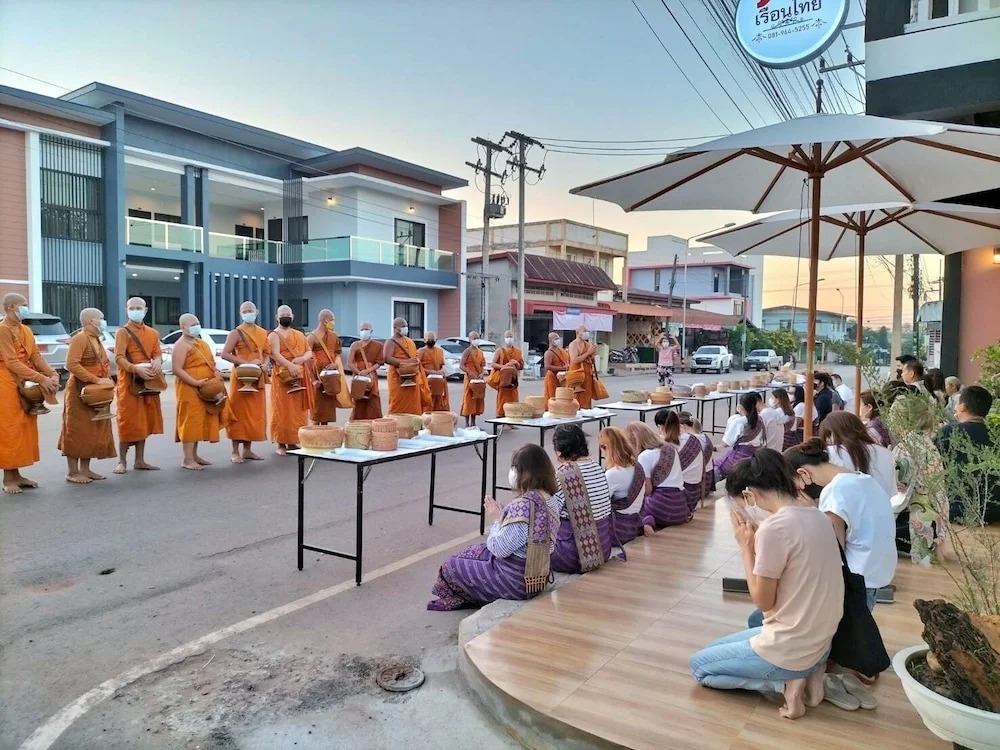โรงแรมเรือนไทย 2 บึงโขงหลง