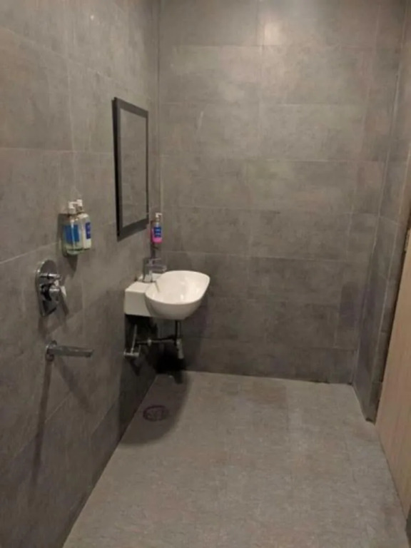 Hotel Nazeer by Adb Rooms