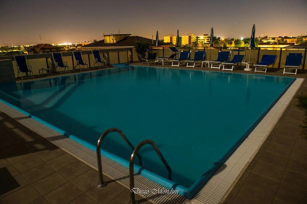 Renzo Hotel