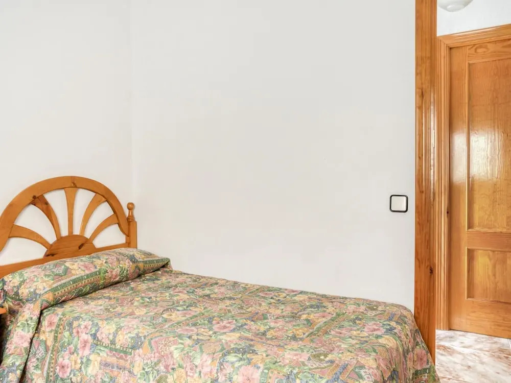 Quaint Holiday Home in El Bosque near Forest