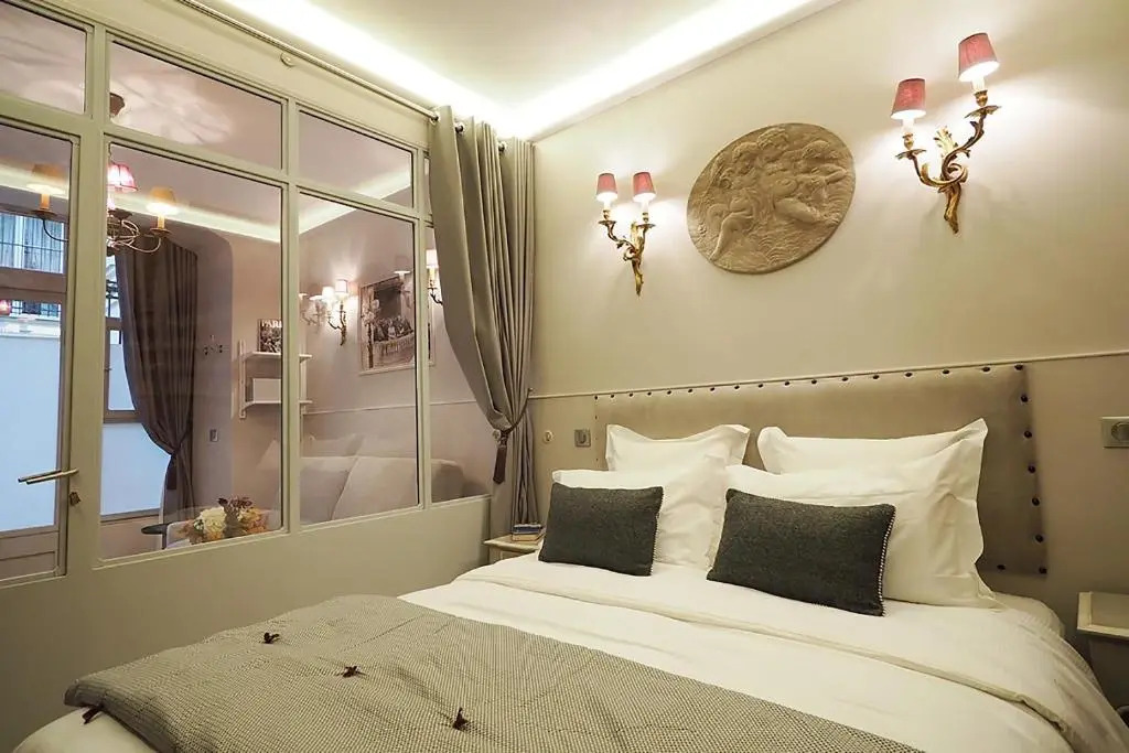 Palais Royal ChicSuites