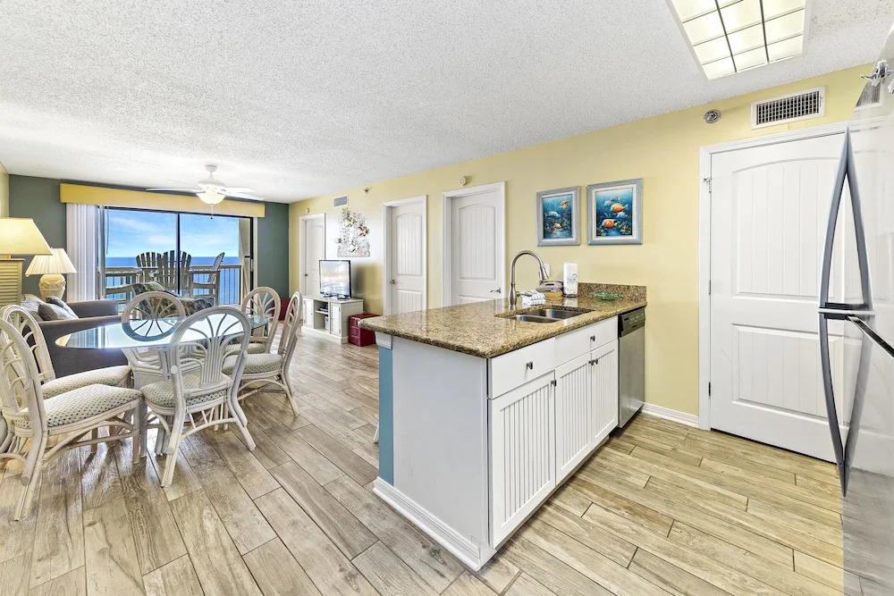 Harbour Place Condos