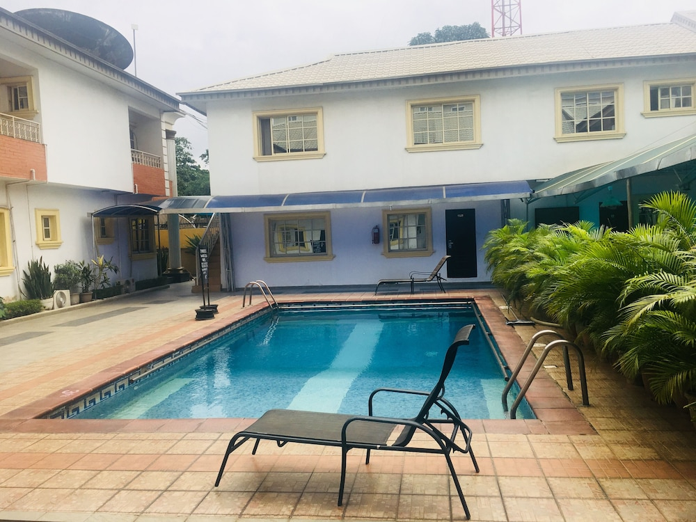 Whitehouse Hotels & Conference Centre