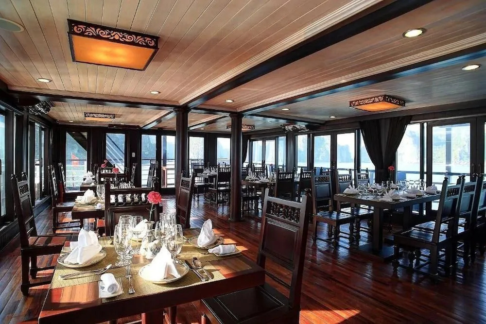 Apricot Premium Cruise
