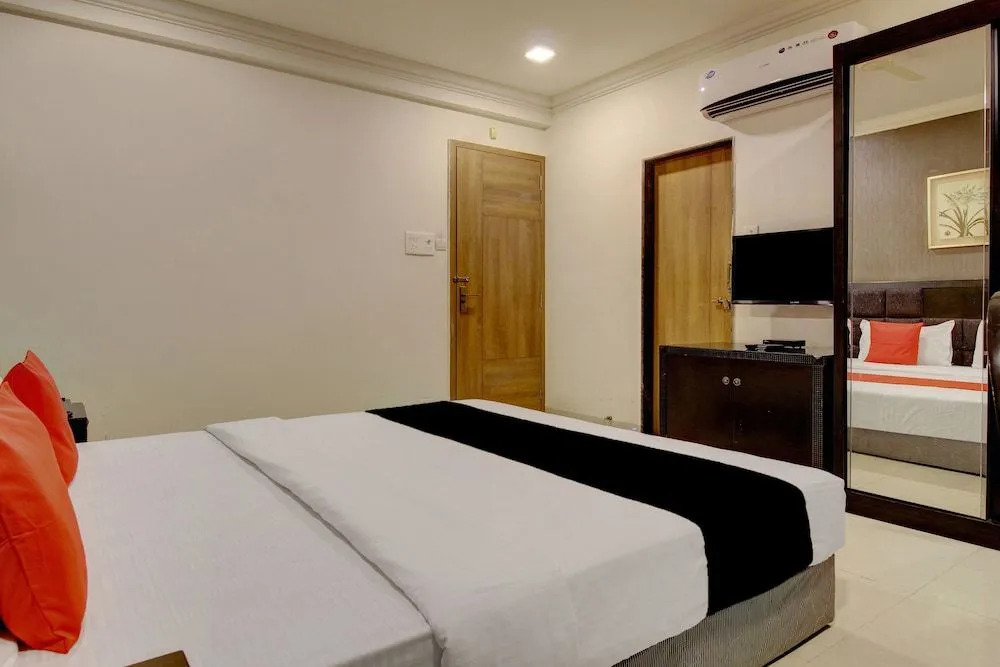 Capital O 40790 Hotel Triveni