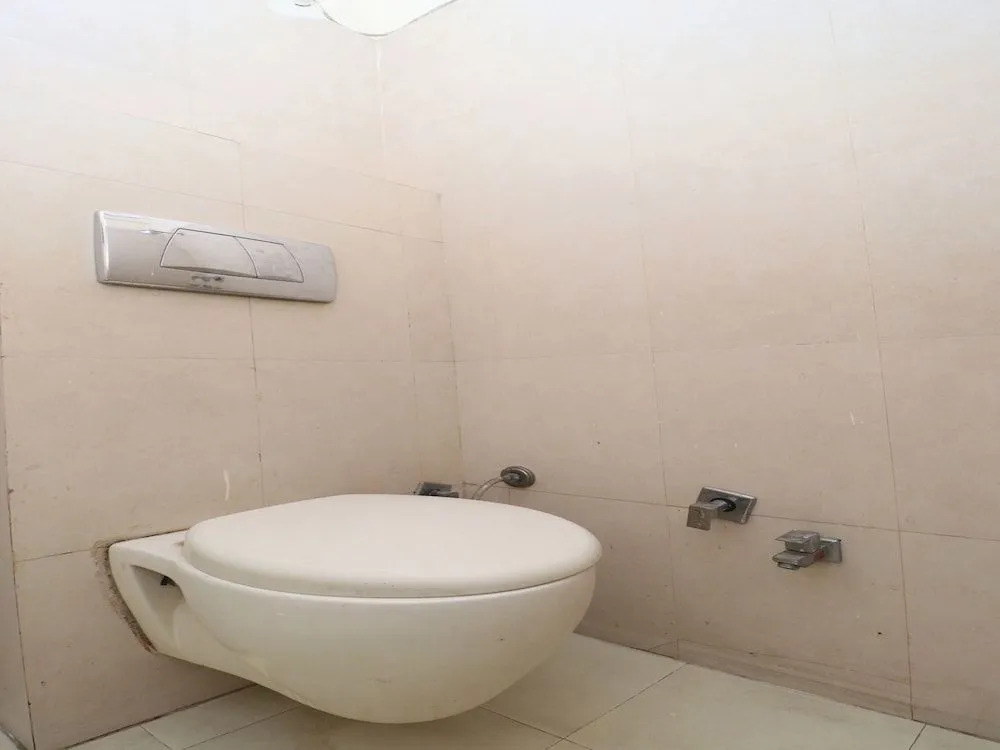 Oyo 29852 Hotel Golden View